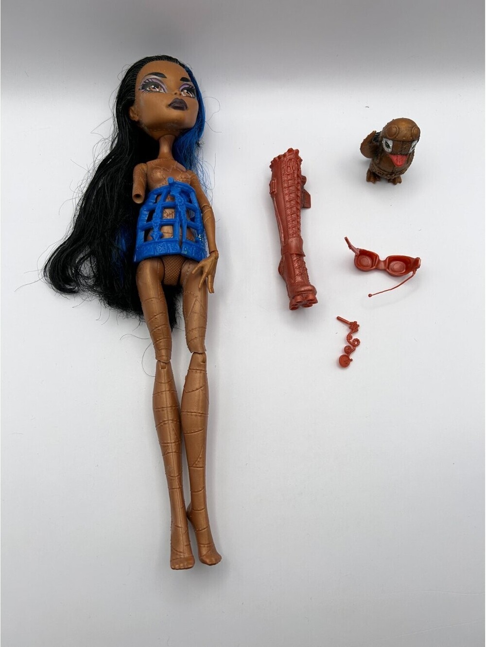 Monster High G1 Robecca Steam First Wave + Captain Penny — Missing Arm & Boot